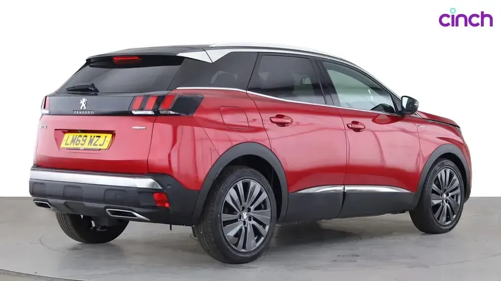 Used Peugeot 3008 Premium 130 HP (95 kW) 2019 Red SUV