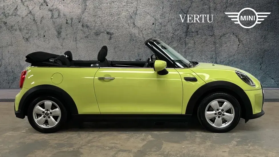Used Mini Cooper Classic 134 HP (98 kW) 2022 Yellow Hatchback
