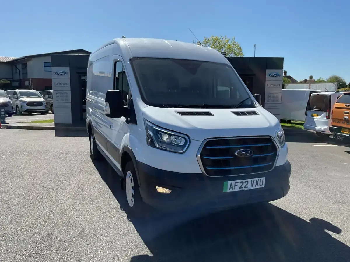 Usado Ford Transit Trend 135 kW (184 CV) 2022 Blanco Van