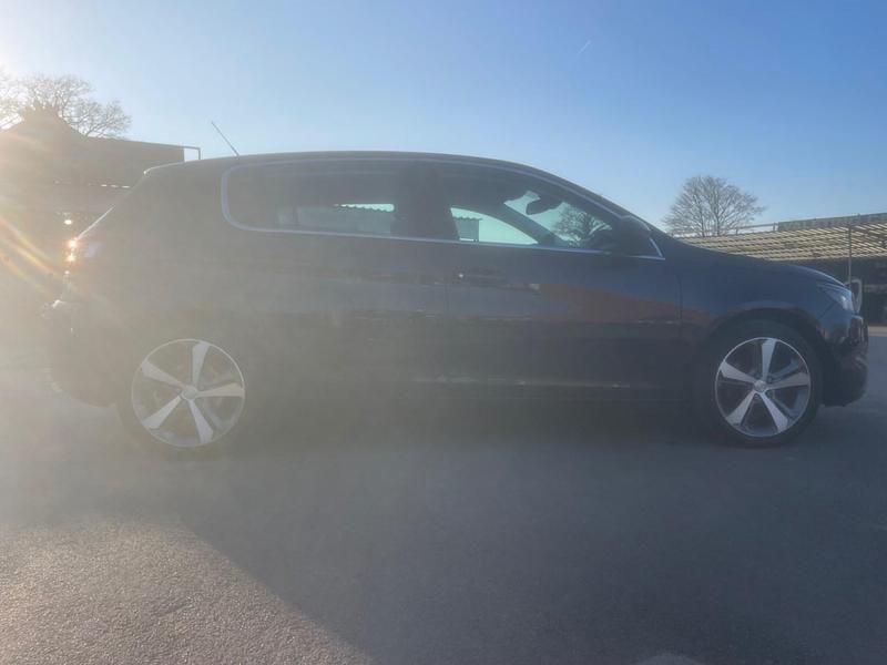 Used Peugeot 308 Allure 130 HP (95 kW) 2017 Blue Hatchback