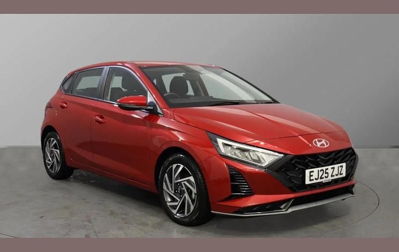 Used Hyundai i20 Advanced 100 HP (73 kW) 2025 Dragon red Hatchback