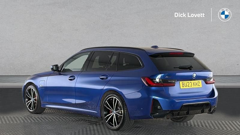 Used BMW 330e M Sport 288 HP (211 kW) 2023 Blue Estate