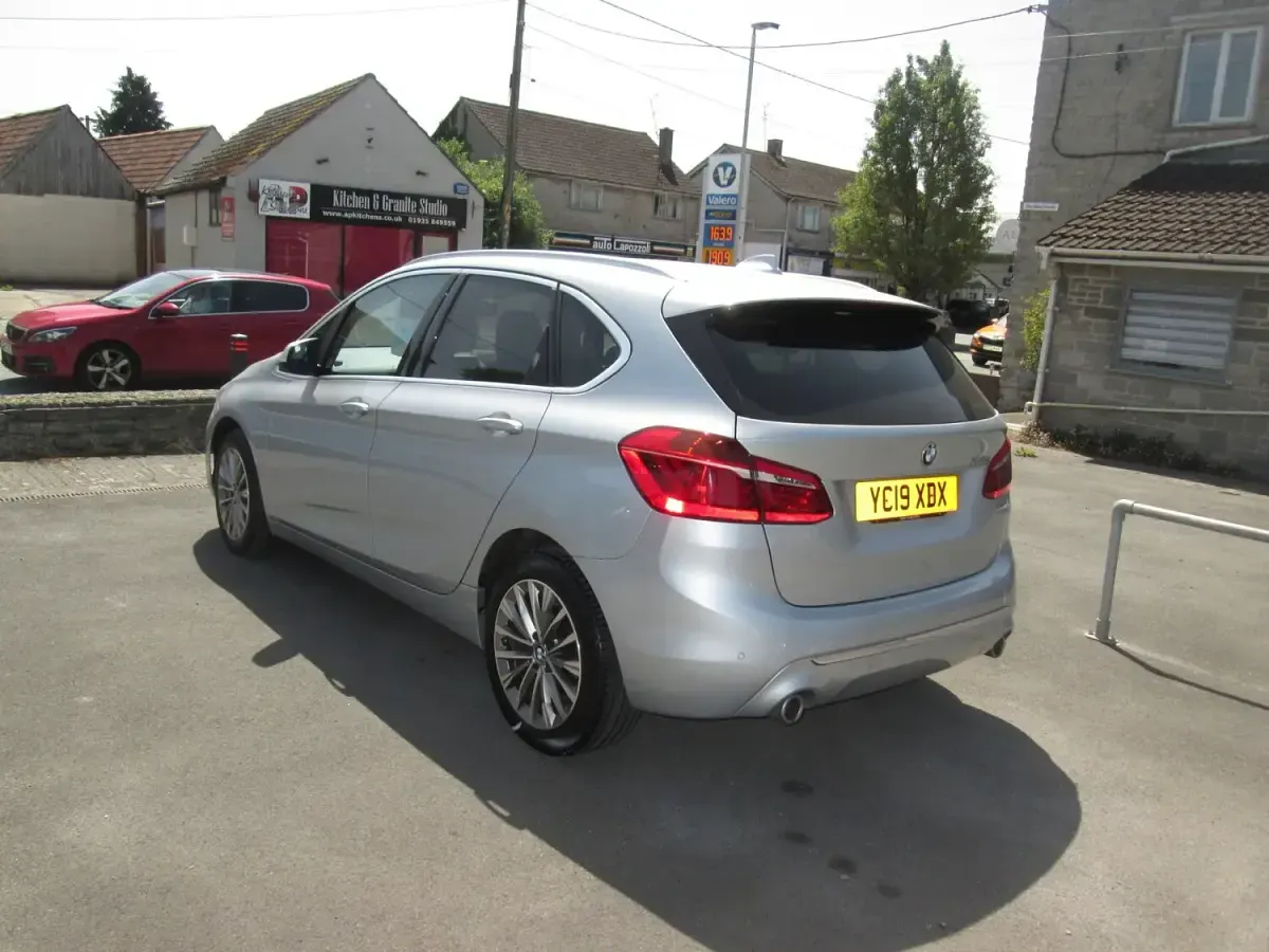 Used BMW 218 Luxury Line 147 HP (108 kW) 2019 Silver Hatchback