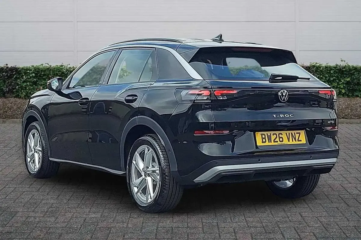 New VW T-Roc Life 150 HP (110 kW) 2026 Grenadilla black SUV