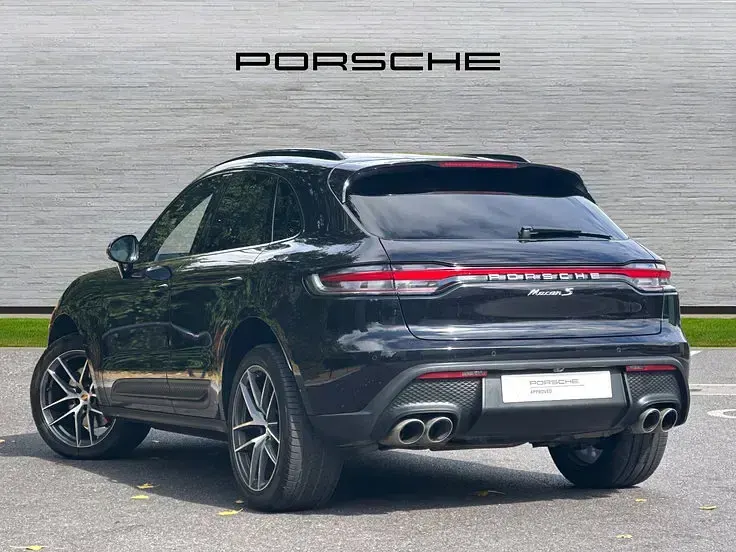 Used Porsche Macan 375 HP (275 kW) 2022 Jet black SUV