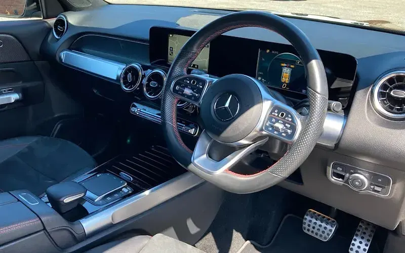 Used Mercedes GLB200 AMG line 163 HP (119 kW) 2021 Black SUV