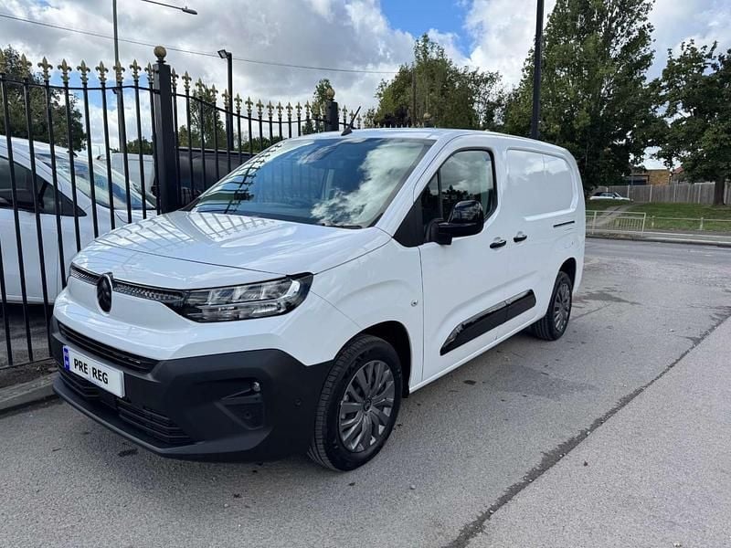 New Citroën Berlingo 100 HP (73 kW) 2025 White MPV