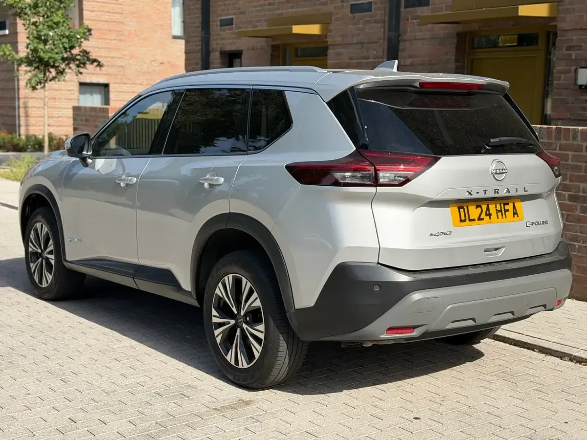 Used Nissan X-Trail N-Connecta 204 HP (150 kW) 2024 Silver SUV