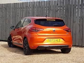 Used Renault Clio V Techno 145 HP (106 kW) 2022 Orange Hatchback
