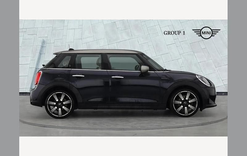 Used Mini Cooper Comfort 136 HP (100 kW) 2021 Enigmatic black Hatchback