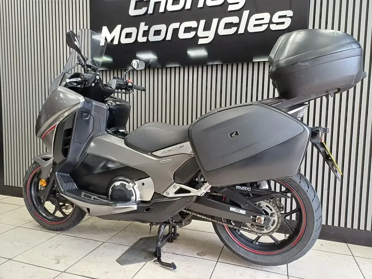 Używany Honda Integra 2019 Srebrny