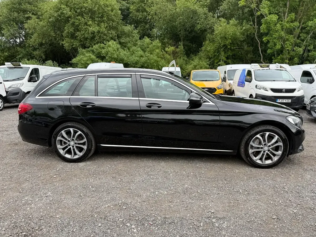 Used Mercedes C350e 293 HP (215 kW) 2016 Black Estate