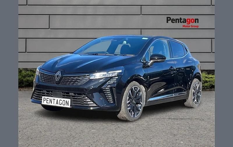 Used Renault Clio V Techno 140 HP (102 kW) 2024 Black Hatchback