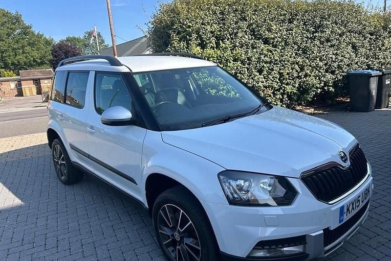 White Used 2015 Skoda Yeti Elegance SUV | £5,995 (Fair price) - Image 1/1