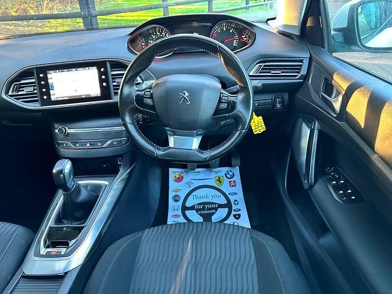 Used Peugeot 308 Active 2014 White Hatchback