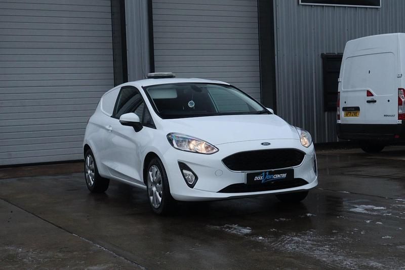 Used Ford Fiesta 2020 White Van