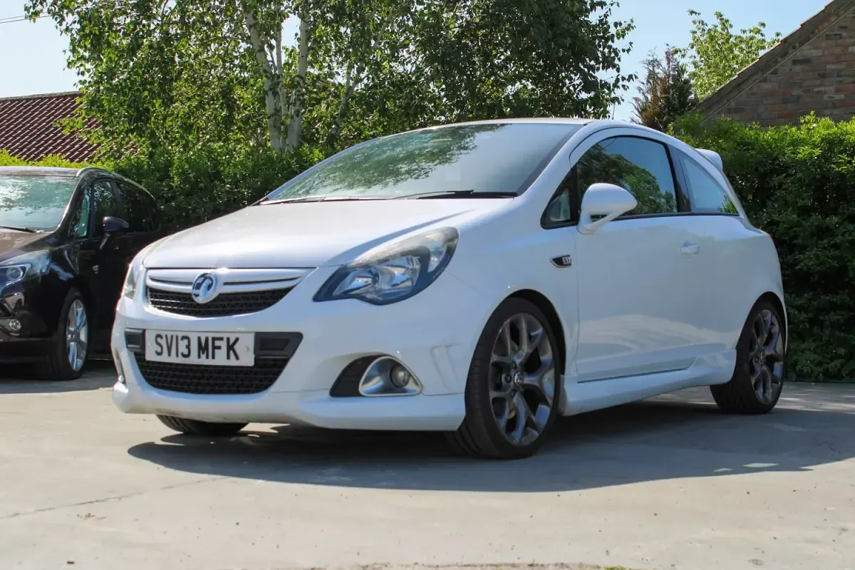 Used Vauxhall Corsa 2013 White Hatchback
