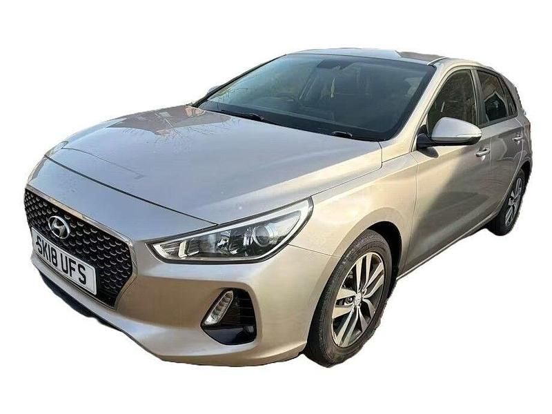 Used Hyundai i30 SE 140 HP (102 kW) 2018 White Hatchback