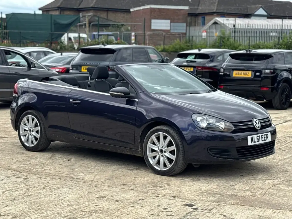 Used VW Golf SE 105 HP (77 kW) 2011 Purple Cabriolet