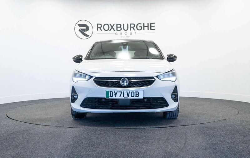 Used Vauxhall Corsa-e SRi 100 kW (136 HP) 2021 White Hatchback