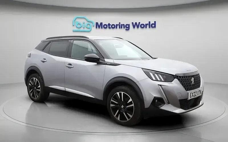 Gebraucht Peugeot 2008 Premium 131 PS (96 kW) 2022 Grau SUV