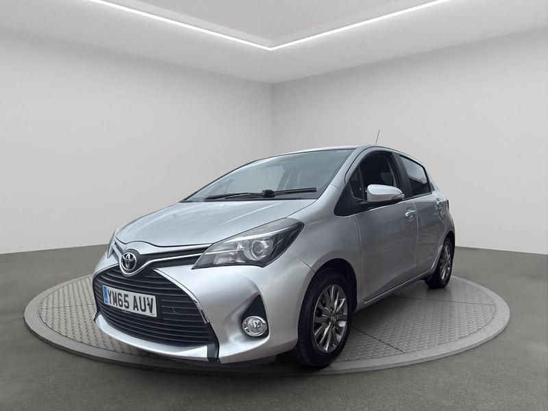 Silver Used 2016 Toyota Yaris Hatchback | £7,299 (Super price) - Image 1/4