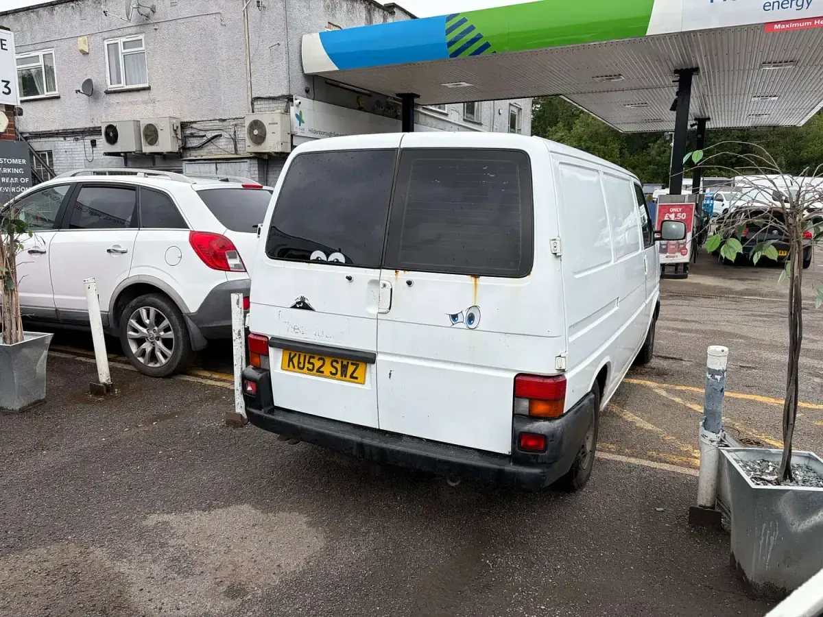 Used VW Transporter 88 HP (64 kW) 2002 White Van