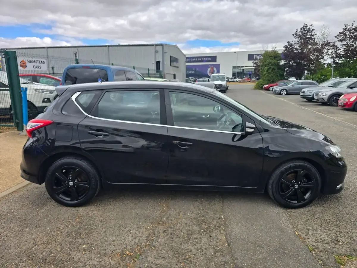 Used Nissan Pulsar Acenta 110 HP (80 kW) 2016 Black Hatchback