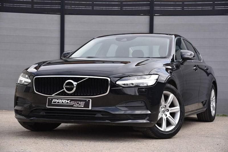 Used Volvo S90 Momentum 190 HP (139 kW) 2018 Black Sedan