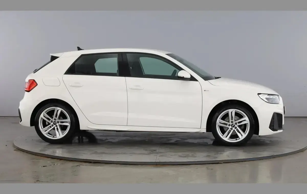 Used Audi A1 S-Line 108 HP (79 kW) 2022 White SUV