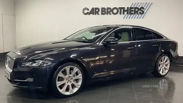 Used Jaguar XJ Portfolio 300 HP (220 kW) 2016 Black Sedan