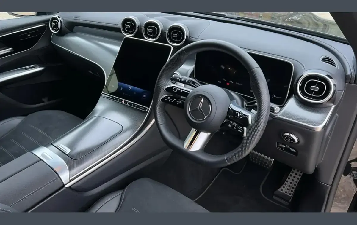 Used Mercedes GLC300 Urban 308 HP (226 kW) 2025 Black SUV