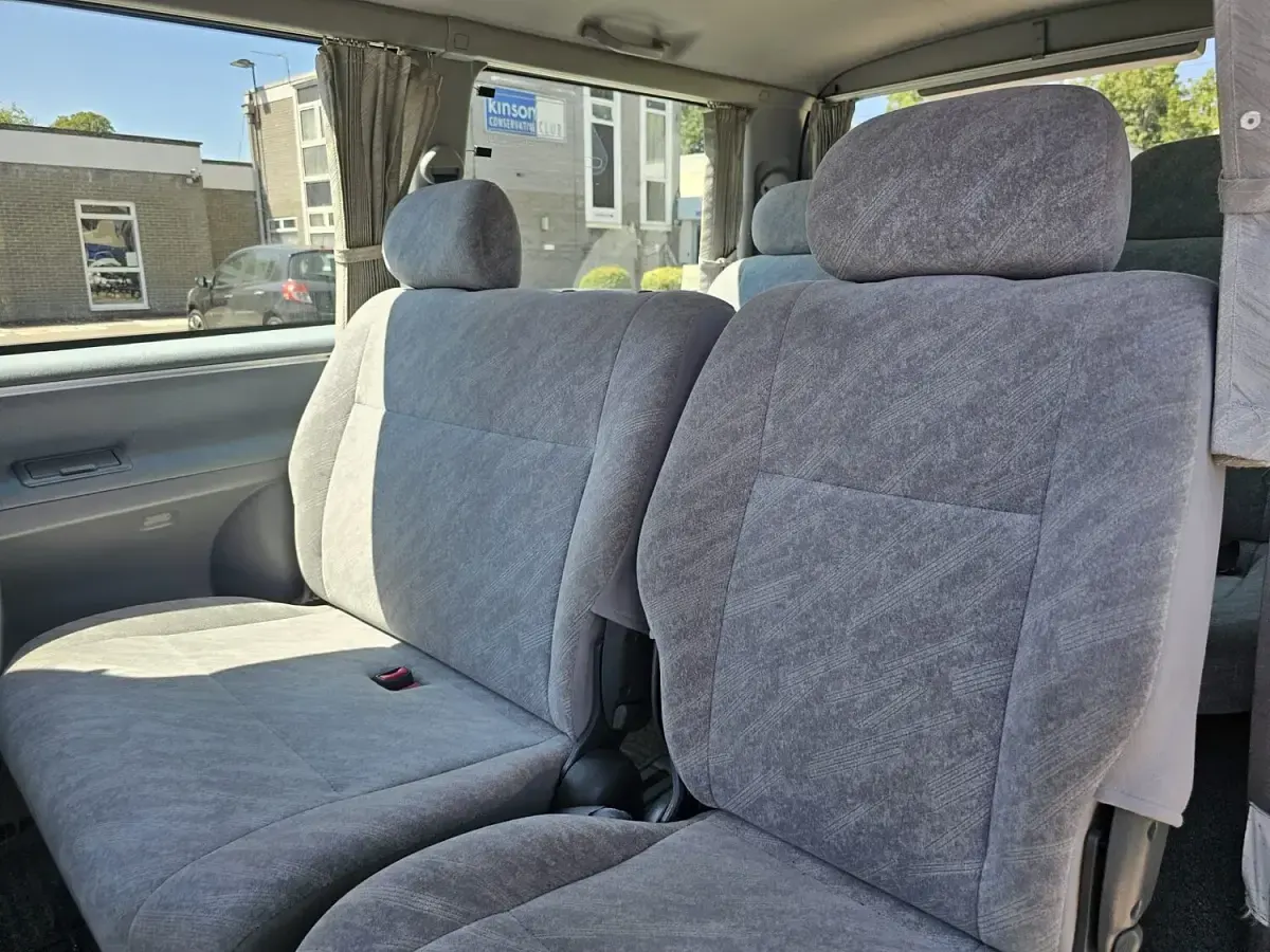 Used Toyota HiAce 2010 Blue/silver Van