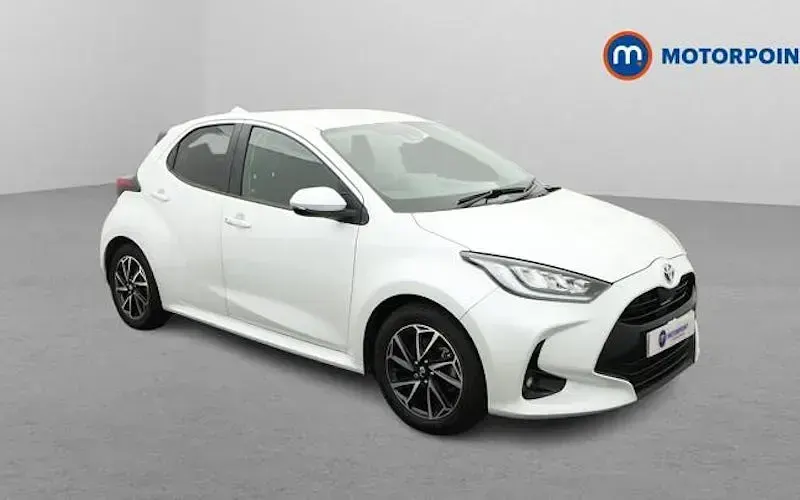 Used Toyota Yaris Hybrid Design 116 HP (85 kW) 2026 Hatchback