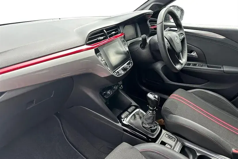 Used Vauxhall Corsa 100 HP (73 kW) 2023 White Hatchback
