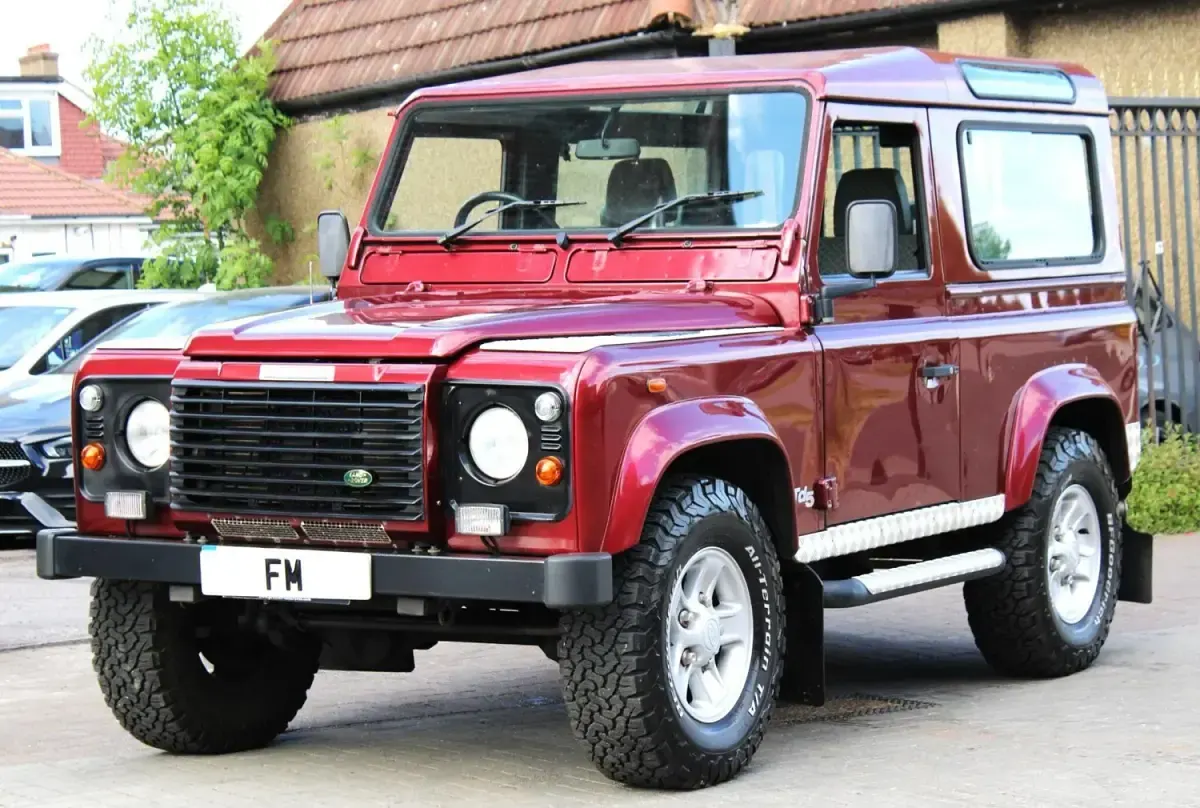 Second-hand Land Rover Defender 2003 Roșu Break