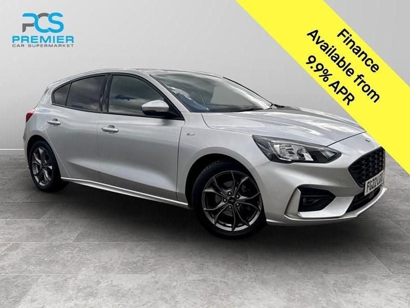 Moondust silver (premium paint) Used 2022 Ford Focus ST-Line Hatchback | £11,295 (Good price) - Image 1/3
