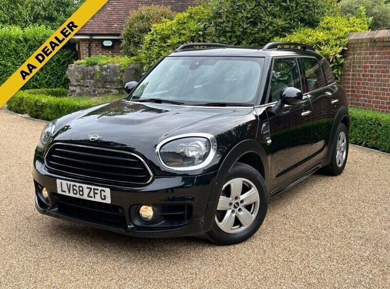 Black Used 2018 Mini Cooper Countryman SUV | £13,206 (A bit pricey) - Image 1/3