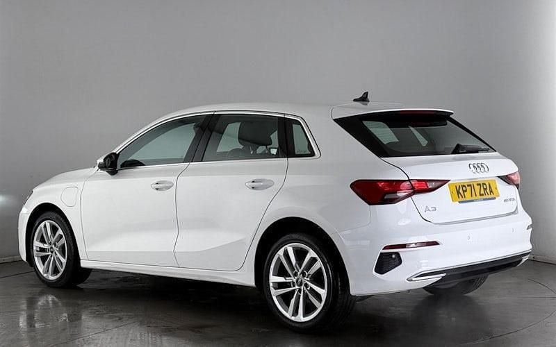 Used Audi A3 Sportback e-tron Sport 204 HP (150 kW) 2025 Hatchback