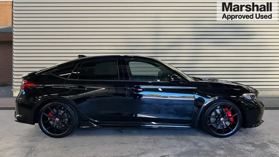 Used Honda Civic Type R 329 HP (241 kW) 2025 Black Hatchback