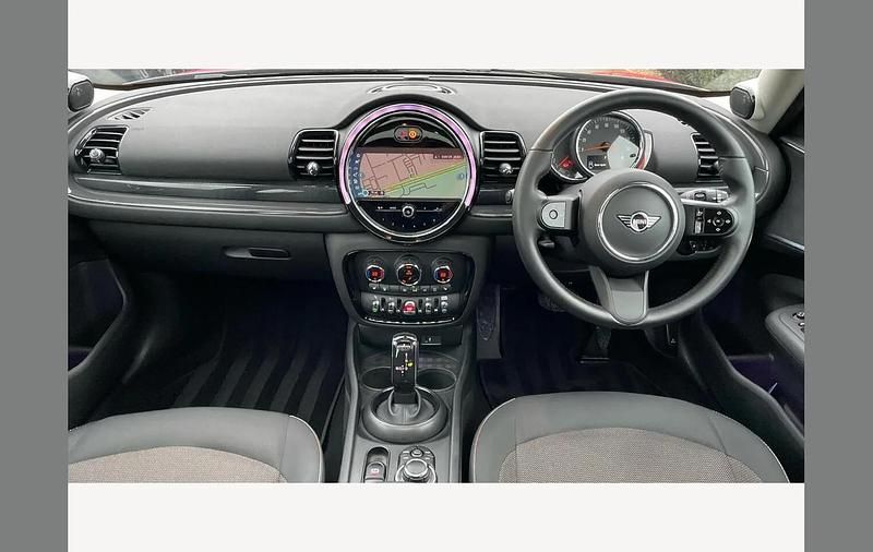 Used Mini Cooper Clubman Classic 136 HP (100 kW) 2022 Red Estate