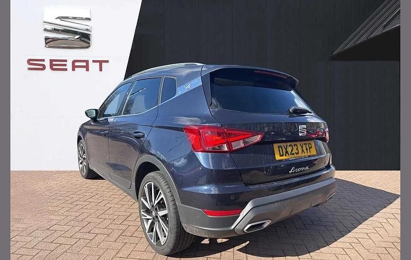 Used Seat Arona FR 108 HP (79 kW) 2023 Blue SUV