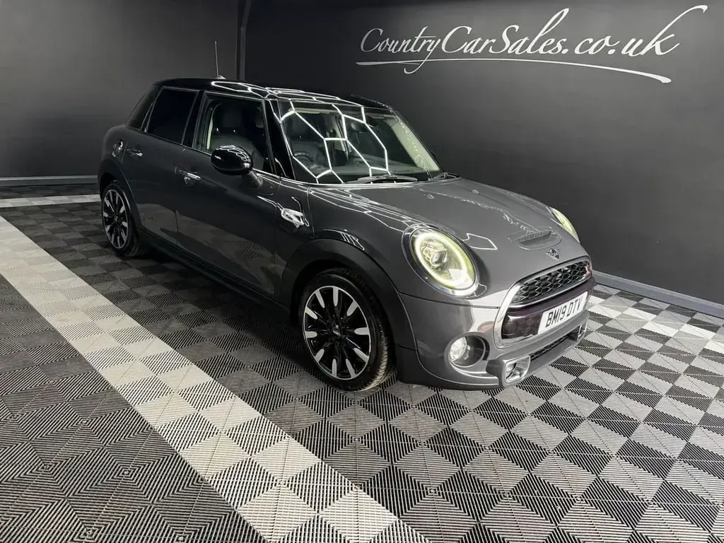 Gebraucht Mini Cooper S Exclusive 192 PS (141 kW) 2019 Grau Kleinwagen