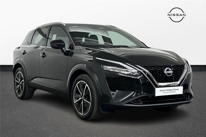 Black Used 2022 Nissan Qashqai Tekna SUV | £22,600 (A bit pricey) - Image 1/4