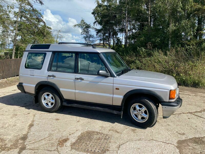 Used Land Rover Discovery 2 136 HP (100 kW) 2000 Silver SUV