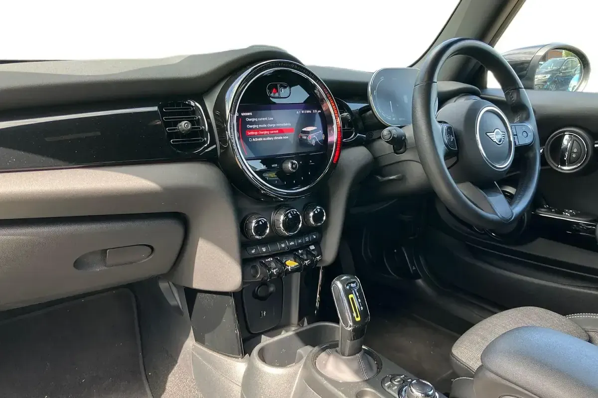 Used Mini Cooper S Level 2 135 kW (184 HP) 2023 Black Hatchback