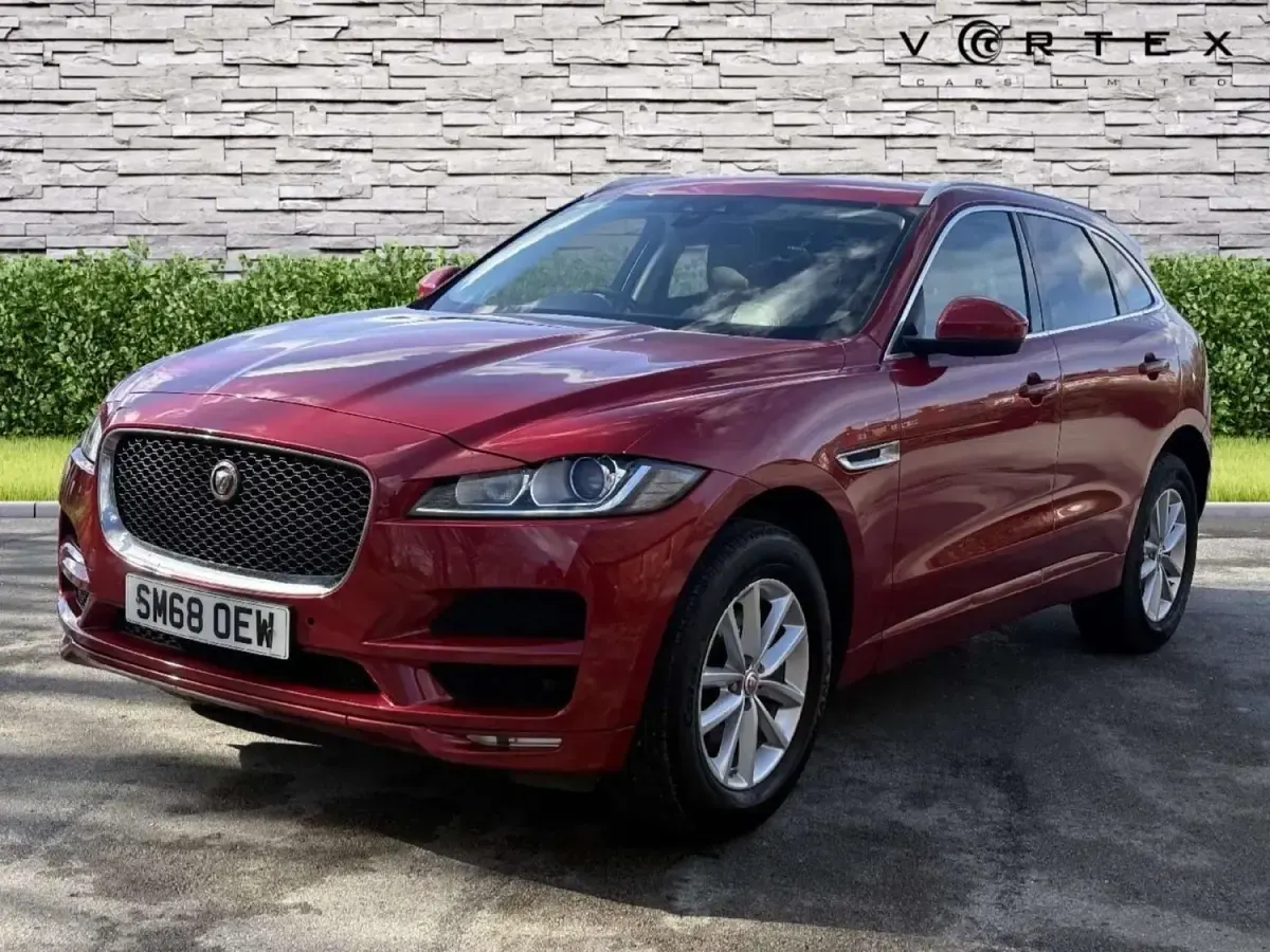 Second-hand Jaguar F-Pace Prestige 180 CP (132 kW) 2018 Roșu SUV