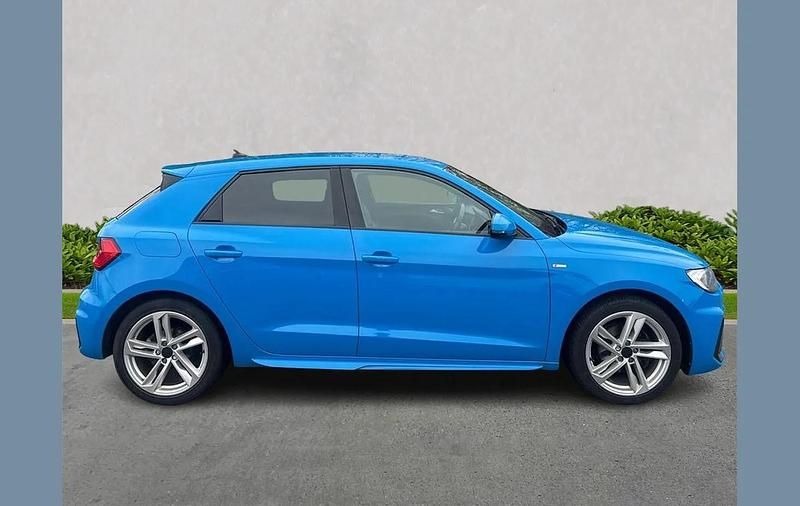 Usado Audi A1 S-Line 147 HP (108 kW) 2020 Azul SUV