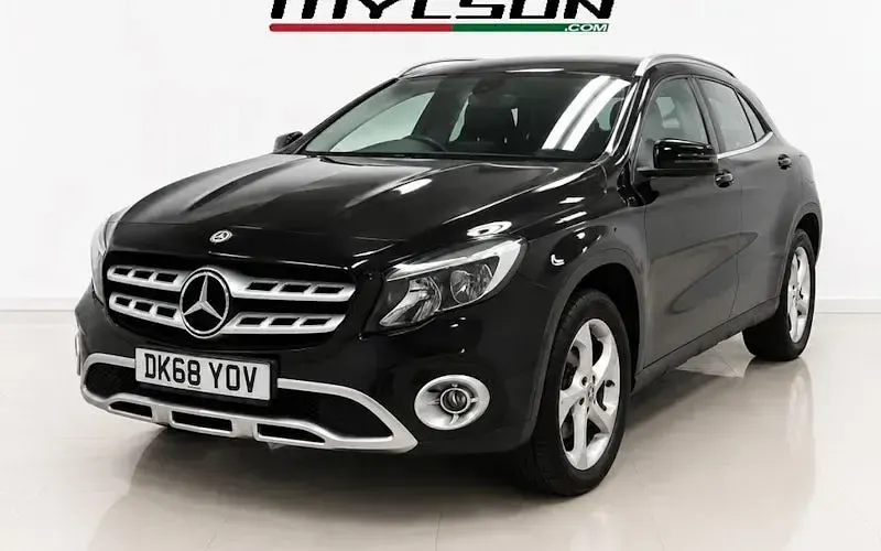 Usado Mercedes GLA200 156 HP (114 kW) 2019 SUV