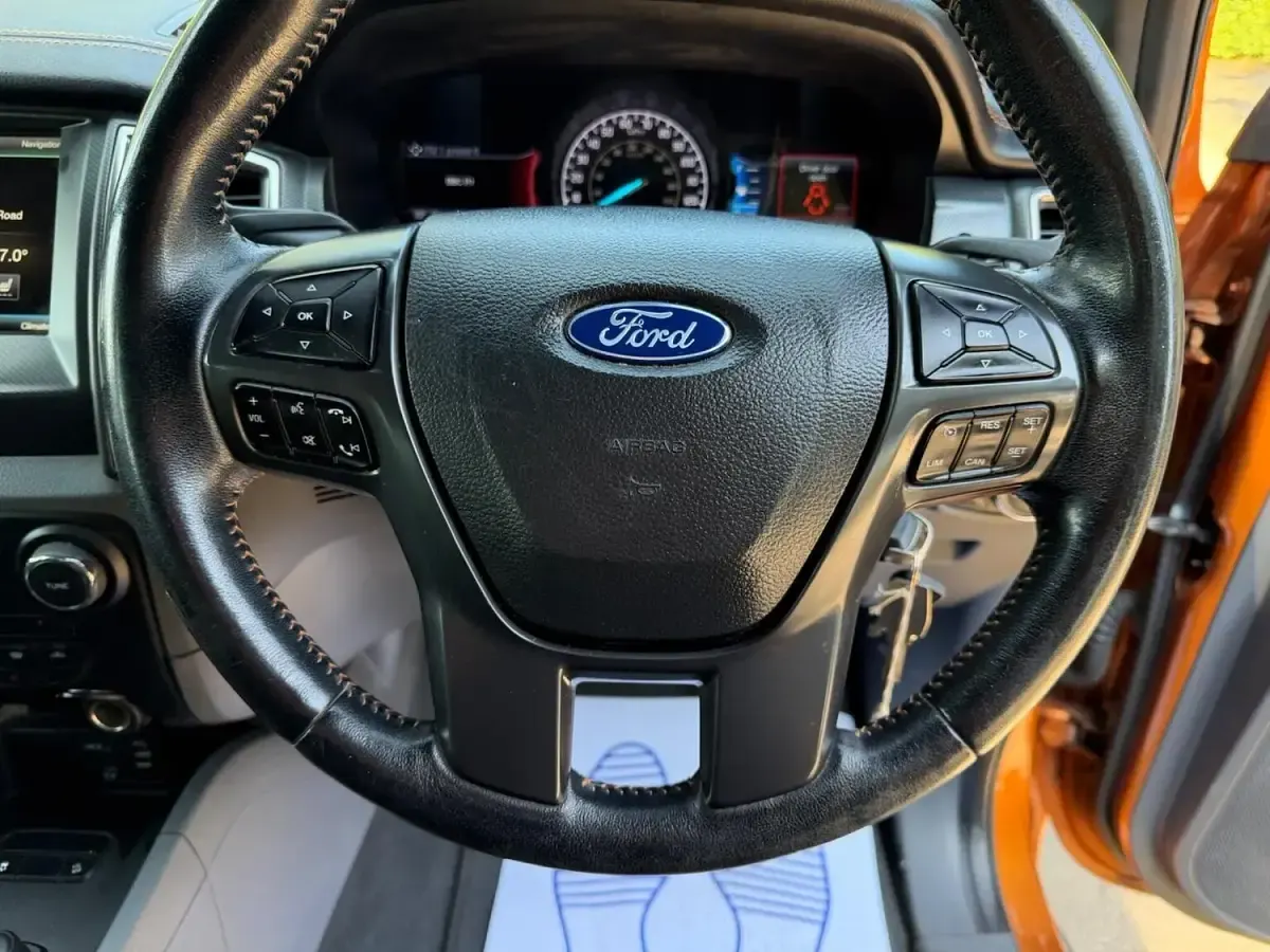 Used Ford Ranger Wildtrack 200 HP (147 kW) 2016 Orange Pickup